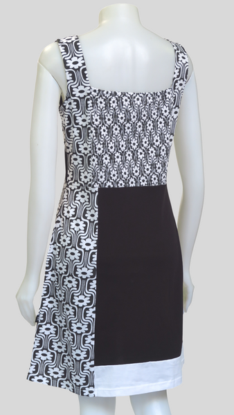 TT-D23327-BK Org. Sinker Applique Flowered Printed Dress