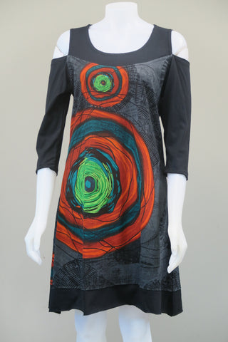 Circled 3/4 Sleeve Dress