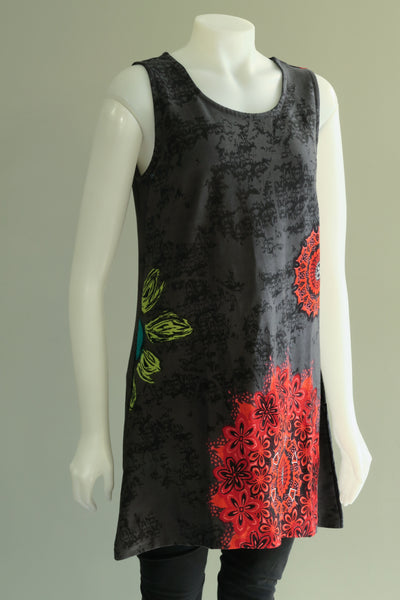 Large Emb. Flower Circle Top