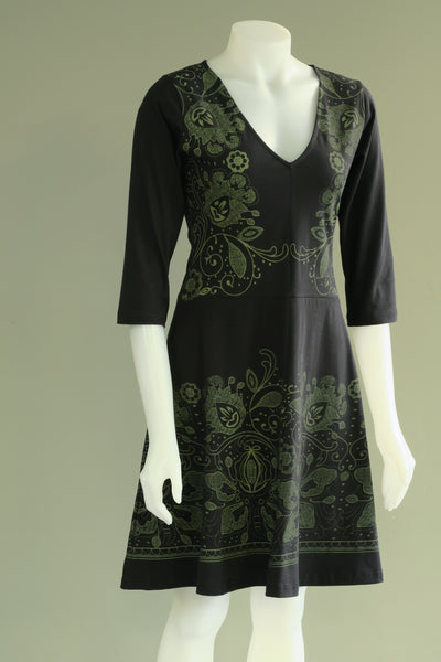 Print 3/4 Sleeve Lycra Flair Dress